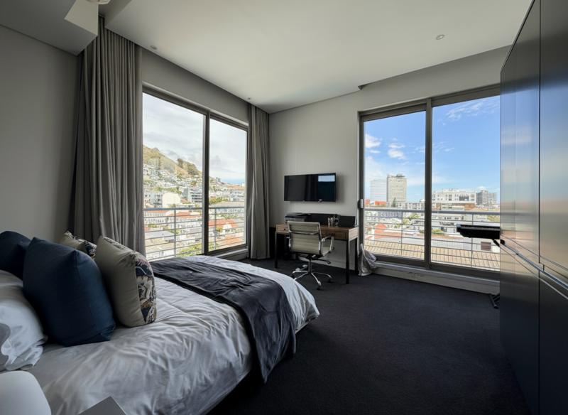 3 Bedroom Property for Sale in Green Point Western Cape